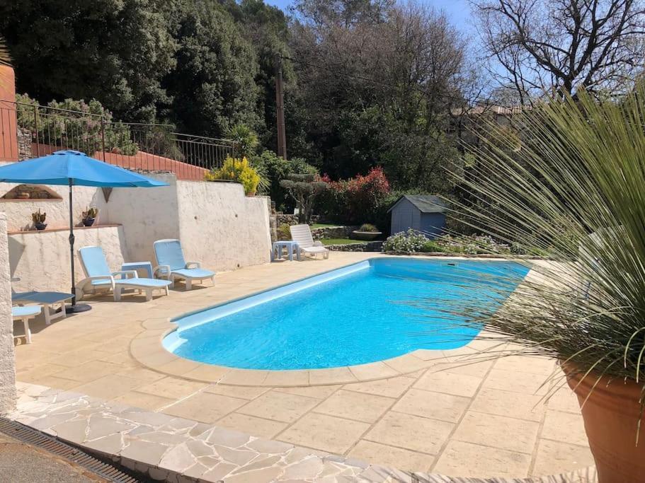 Appartement Dans La Colline Belgentier Esterno foto