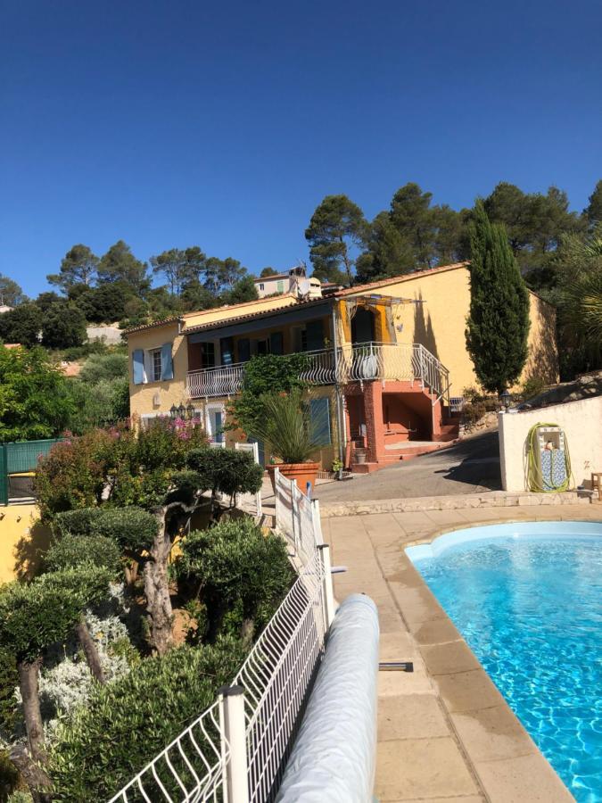 Appartement Dans La Colline Belgentier Esterno foto