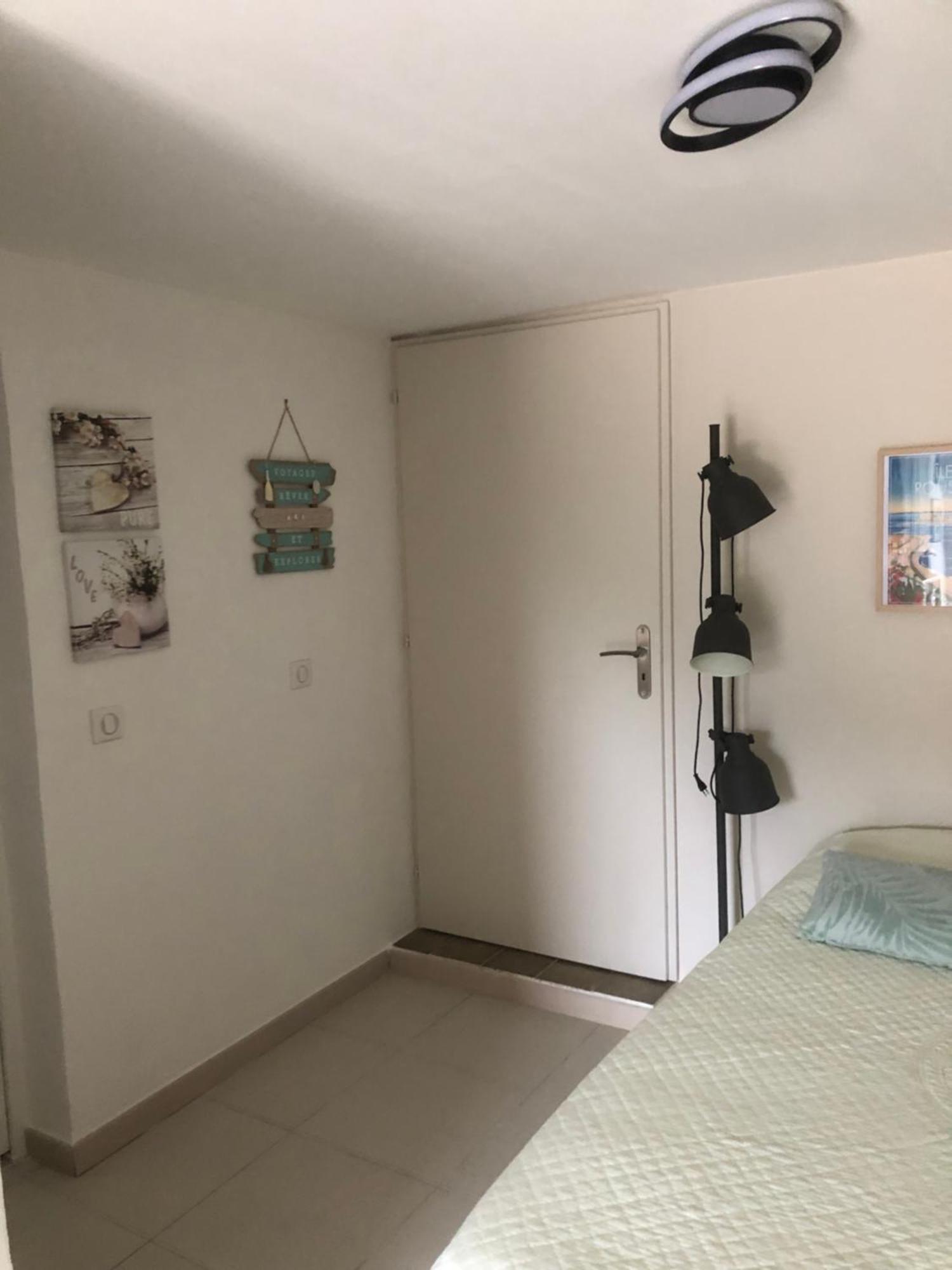 Appartement Dans La Colline Belgentier Esterno foto