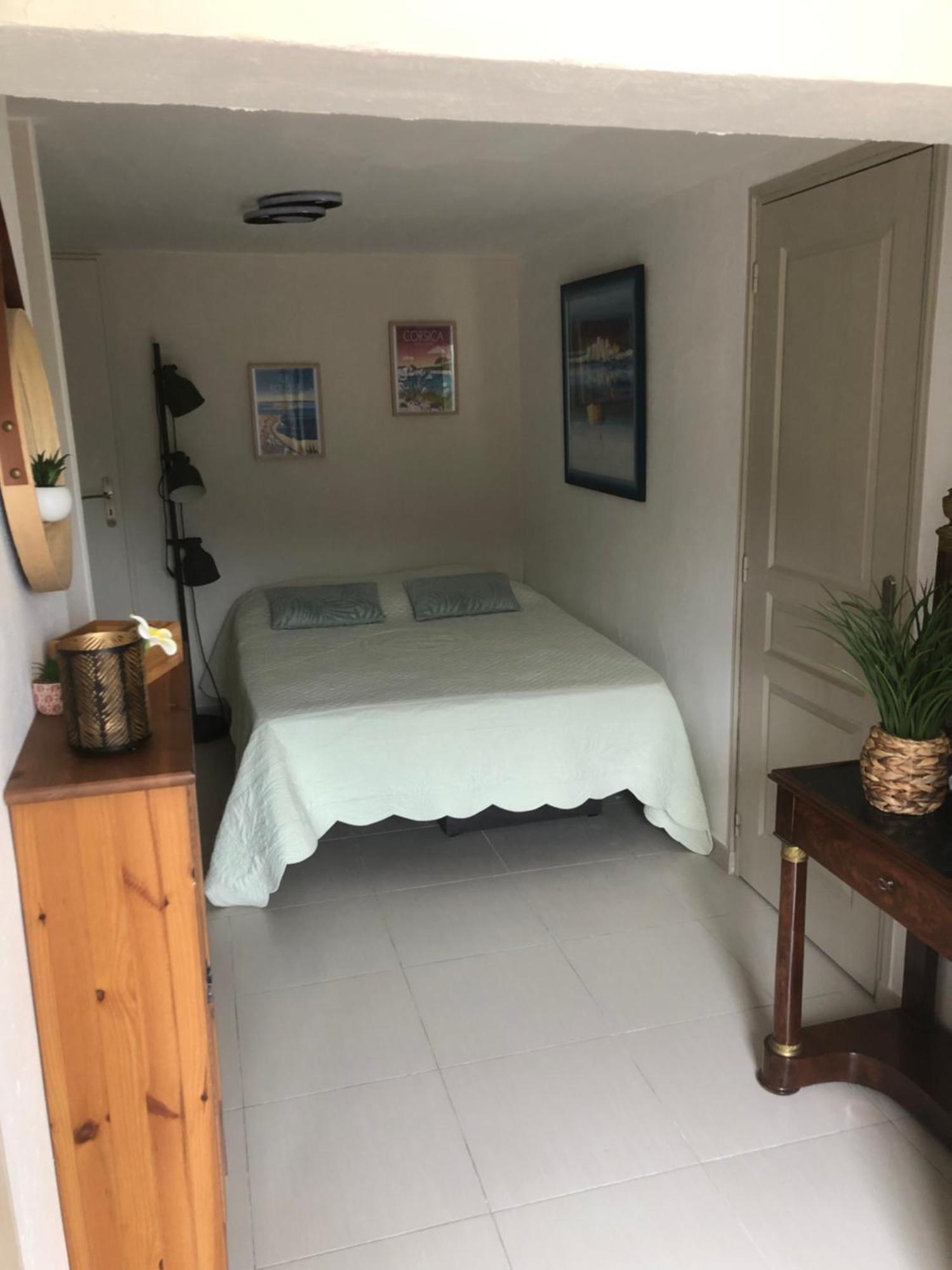 Appartement Dans La Colline Belgentier Esterno foto