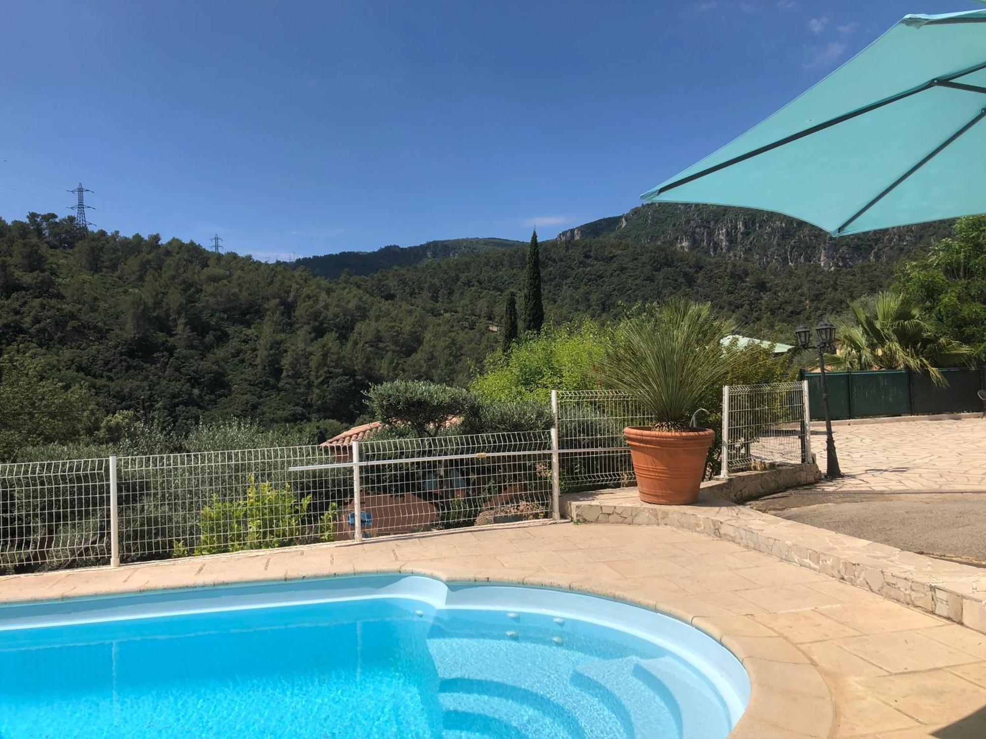Appartement Dans La Colline Belgentier Esterno foto