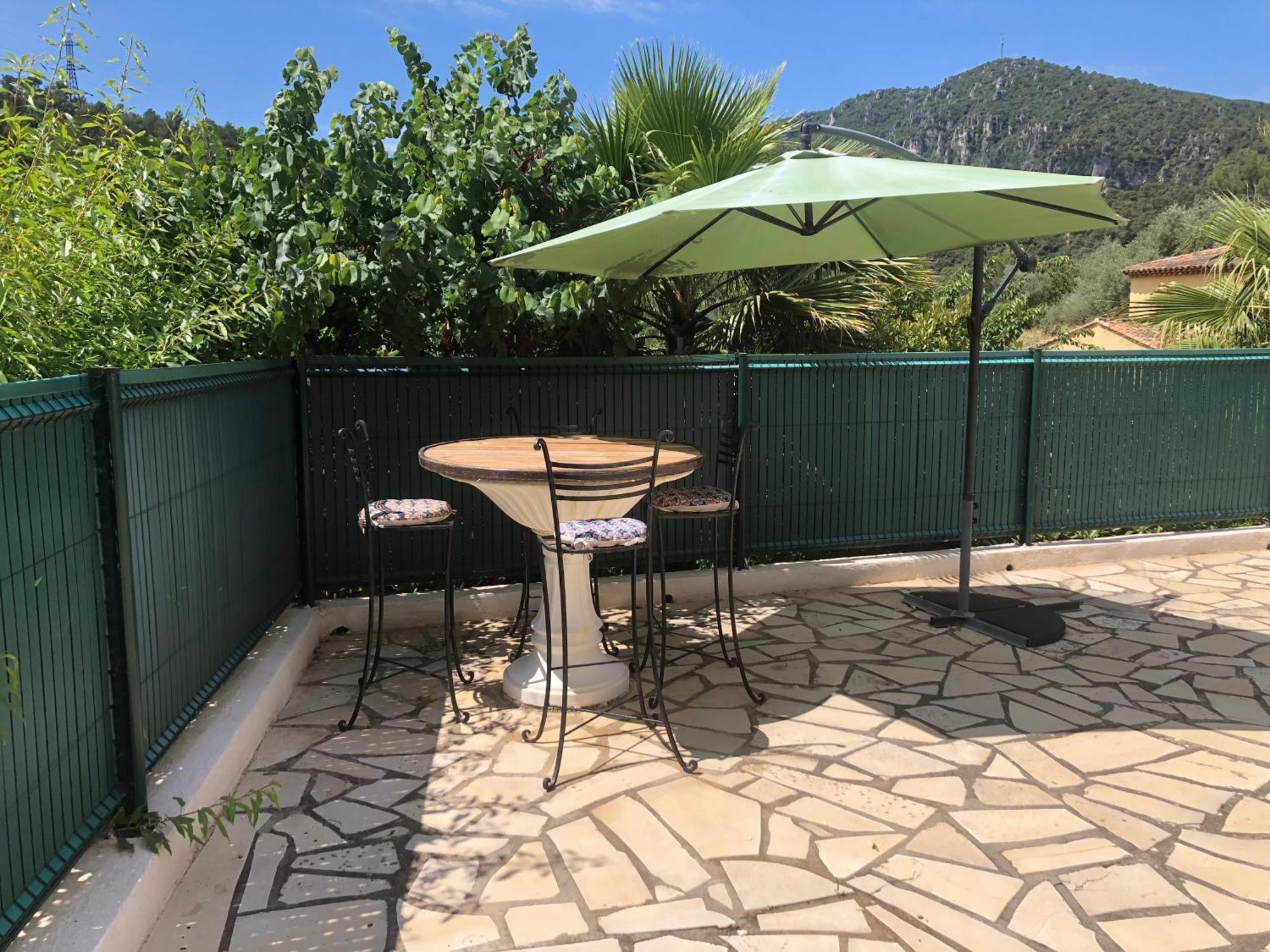 Appartement Dans La Colline Belgentier Esterno foto
